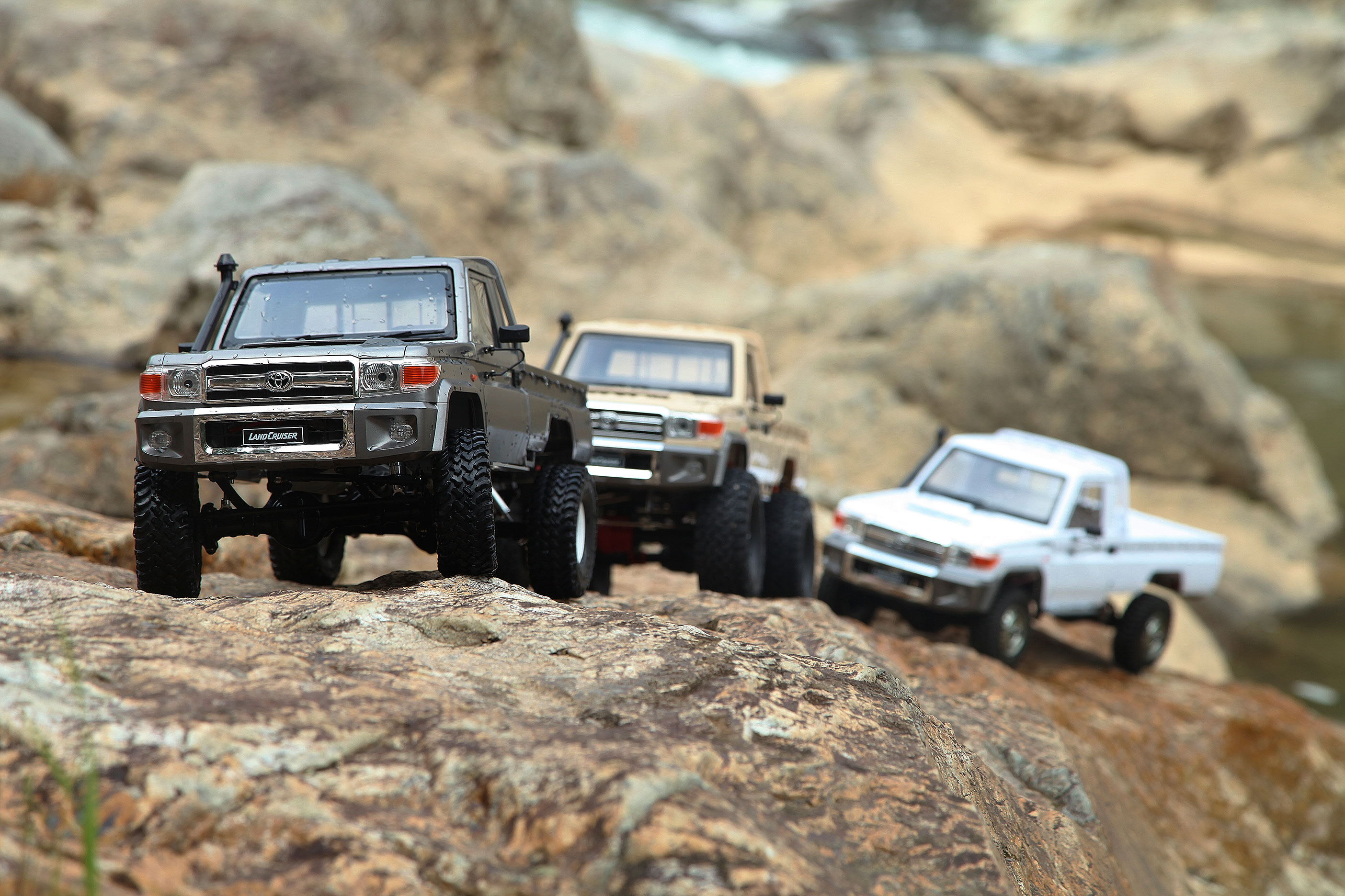 rc car land cruiser